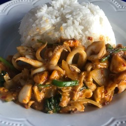 หมึกผัดไข่เค็ม