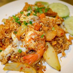ข้าวผัดพริกเผาทะเล