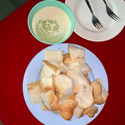ขนมปัง สังขยาใบเตย เจ้าเก่า
