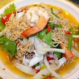 ยำมาม่ารวม