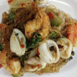 วุ้นเส้นผัดขี้เมาทะเล