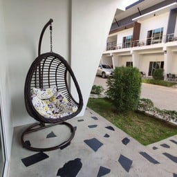 ด้านหน้าห้องพัก
