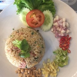 ข้าวผัดปลาเค็ม