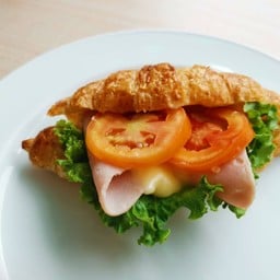 ยูเอฟเอ็มเบเกอรี่เฮ้าส์ ศรีนครินทร์