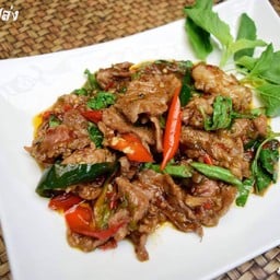 ผัดกระเพราเนื้อ