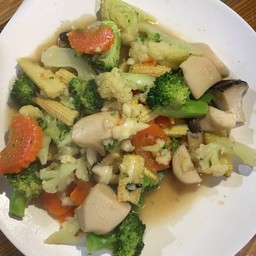 ผัดผักรวมมิตร