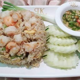 ข้าวผัดก้านคะน้าปลาเค็มกุ้งสับ