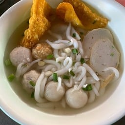 เกี้ยมอี๋น้ำใส