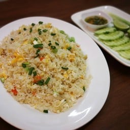 ข้าวผัดปู (จานกลาง)