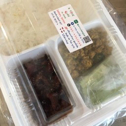 ข้าวราด 2 อย่าง