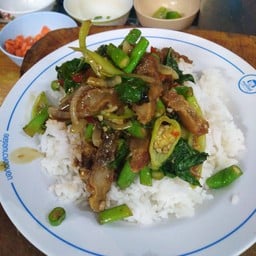 ร้านอาหาร​รุ่งรุจี