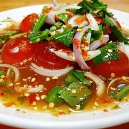 ยำไข่แดง