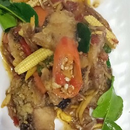 ผัดฉ่าปลาช่อน
