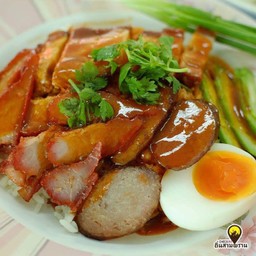 ข้าวหมูแดงหมูกรอบ BBQ and Crispy pork rice