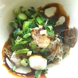 เส้นวุ้นเส้น หมูสด ตับ ลูกชิ้น หมุตุ๋น แห้ง