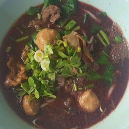 เกาเหลา เนื้อสด ตับ ลูกชิ้น เนื้อตุ๋น