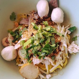 เส้นวุ้นเส้นต้มยำ หมูสด หมูสับ ตับ ปลาแผ่น ลูกชิ้น แห้ง พิเศษ