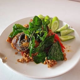 ฮุย คิทเช่น ก๋วยเตี๋ยว สุกี้ สปาเก็ตตี้  อาหารตามสั่ง