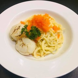 สปาเก็ตตี้ครีมซอสหอยเชลล์ญี่ปุ่น