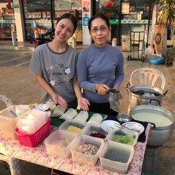 ร้านน้ำเต้าหู้ ครูออย