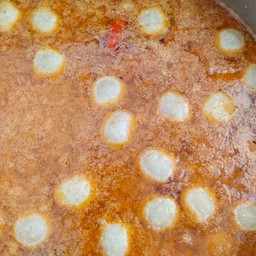 ขนมจีนน้ำยากะทิ ชุดละ