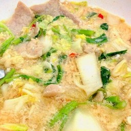 สุกี้หมูนำ้