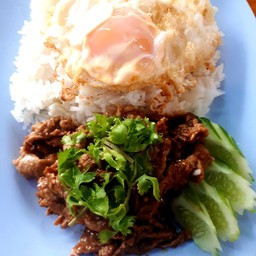 ข้าวหน้าเนื้อน้ำมันหอย+ไข่ดาว