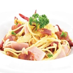สปาเก็ตตี้เบคอนแฮมพริกกระเทียม