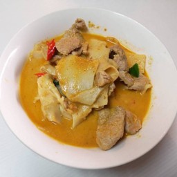 แกงคั่วหน่อไม้หมู