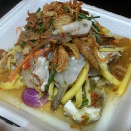 ยำหอยนางรม + กุ้ง