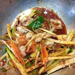 ยำมะม่วงหอยนางรม