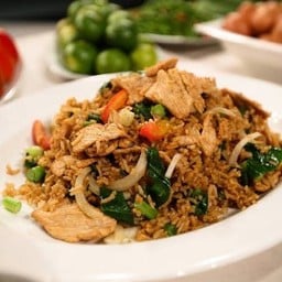 ข้าวผัดรถไฟ(ผัดใส่.ซีอิ้ว)หมูชิ้น