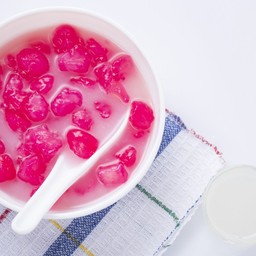 ทับทิมกรอบวัดเจษ พร้อมน้ำกะทิ