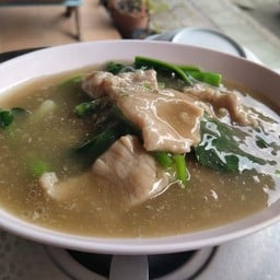 เส้นหมี่ราดหน้าหมูธรรมดา