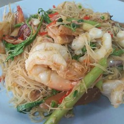 หมี่ผัดผักกระเฉดทะเล  กุ้ง,หมึกสด,หมึกกรอบ