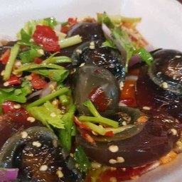 ยำไข่เยี่ยวม้า