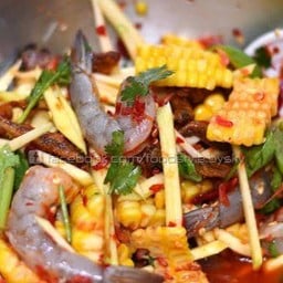 ยำ&หม่าล่าไจแอ้น