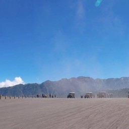 Savanna Hill Bromo
