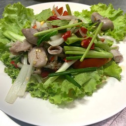 ยำไส้ตัน