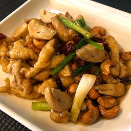 ไก่ผัดเม็ดมะม่วงหิมพานต์