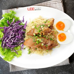 บะหมี่ขาหมูขากิ+ไข่ยางมะตูม