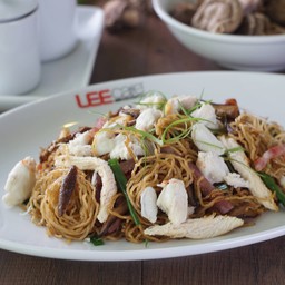 บะหมี่ผัดปู