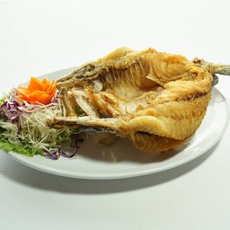 ปลากระพงทอดน้ำปลา (1 ตัว)