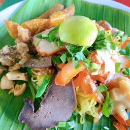 ก๋วยเตี๋ยวยายชด แชมป์คลองกระจง คลองกระจง อ.สวรรคโลก จ.สุโขทัย