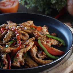 หมูสันผัดพริกเซี่ยงไฮ้