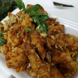 กุ้งทอดกระเทียม