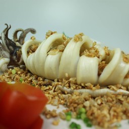 ปลาหมึกทอดพริกกระเทียมไทย(เป็นชิ้น)