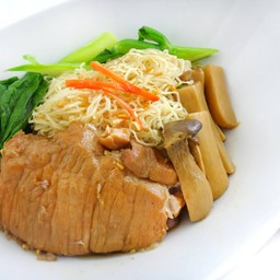 บะหมี่หมูอบ