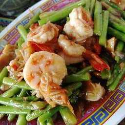 หน่อไม้ฝรั่งผัดกุ้ง