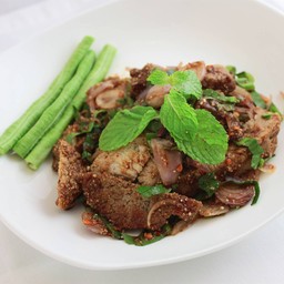 น้ำตกหมู